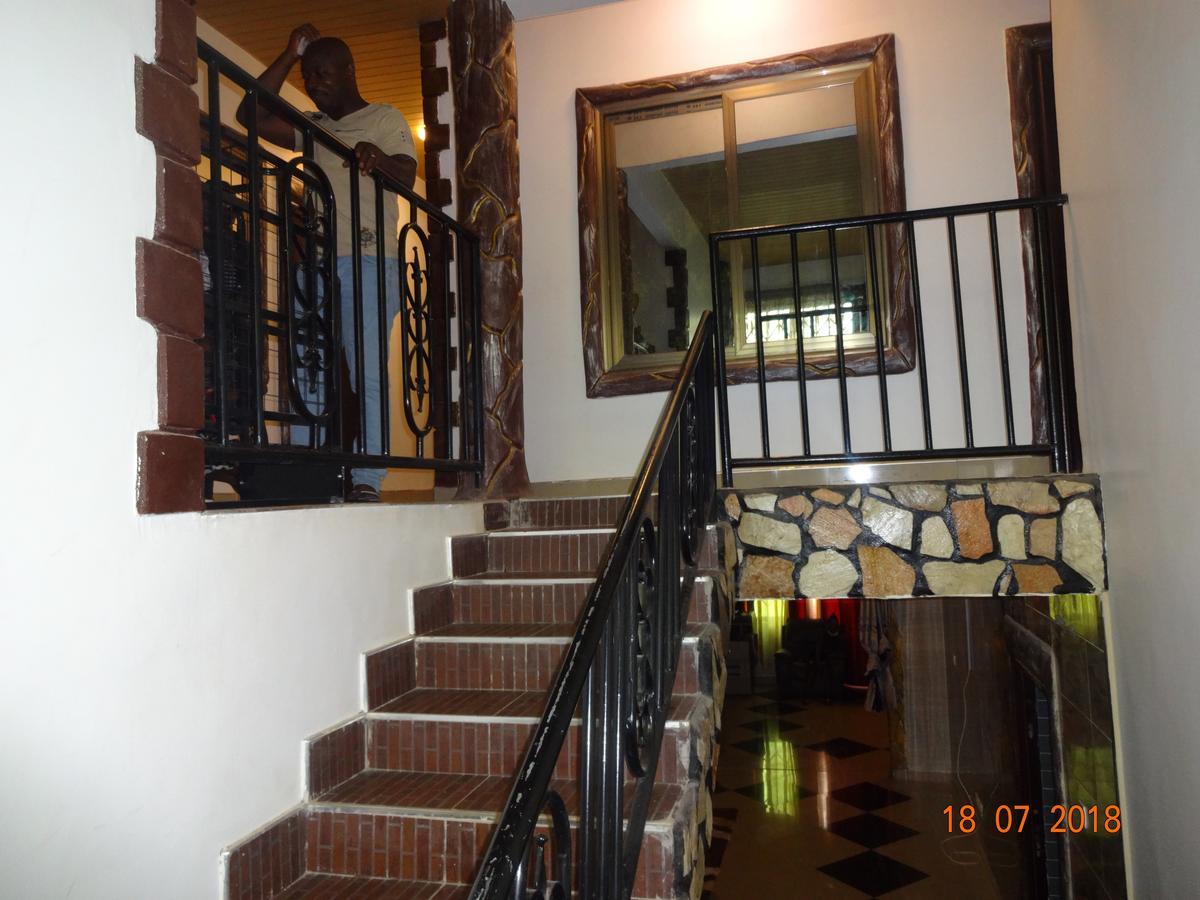 Nordik Palace Bed & Breakfast 特马 外观 照片
